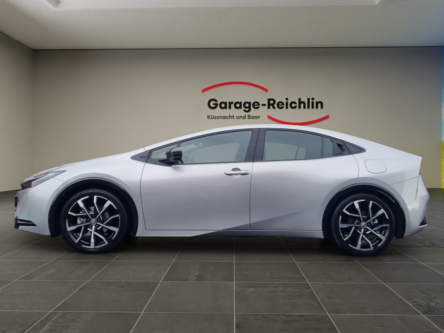 TOYOTA Prius 2.0 Plug-In-Hybrid Premium-image-1