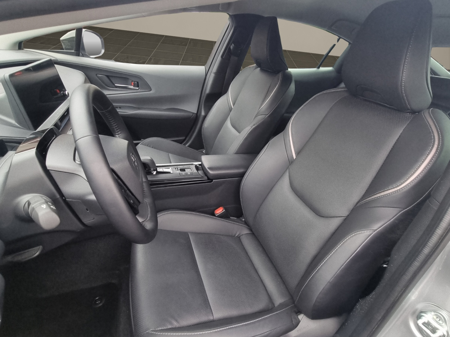 TOYOTA Prius 2.0 Plug-In-Hybrid Premium-image-8