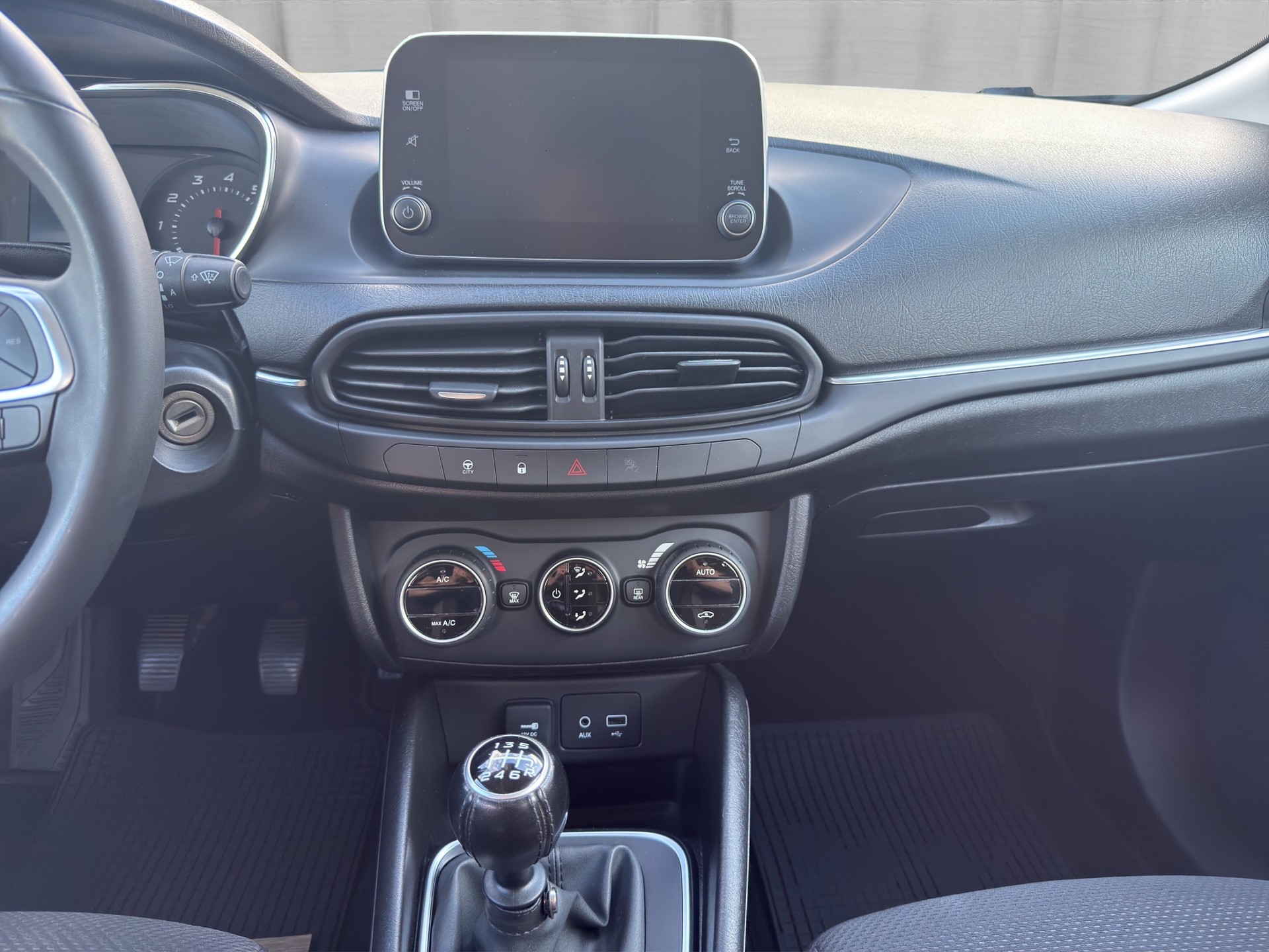 FIAT Tipo 1.4T Pop-image-11