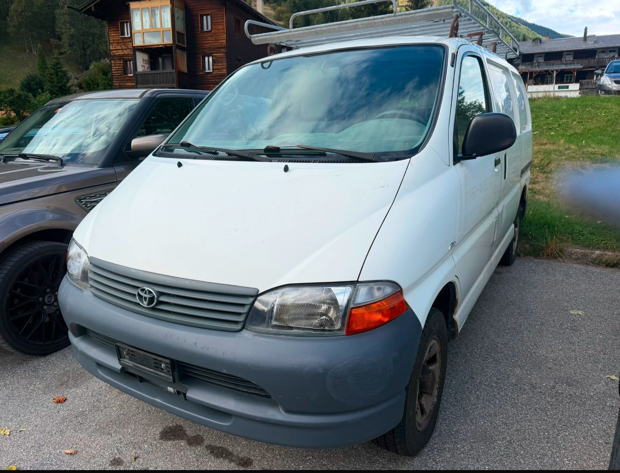 TOYOTA Hiace D-4D 4WD Kombi-image-0