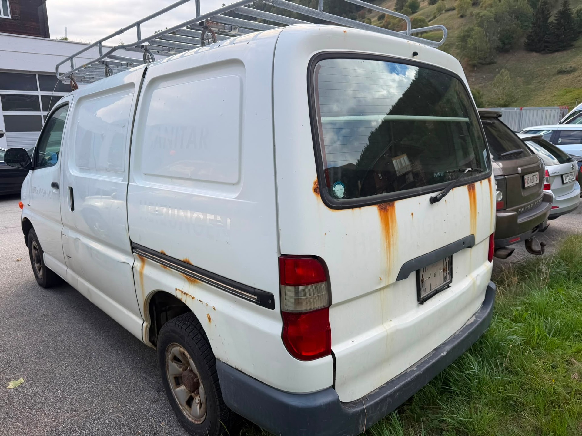 TOYOTA Hiace D-4D 4WD Kombi-image-6