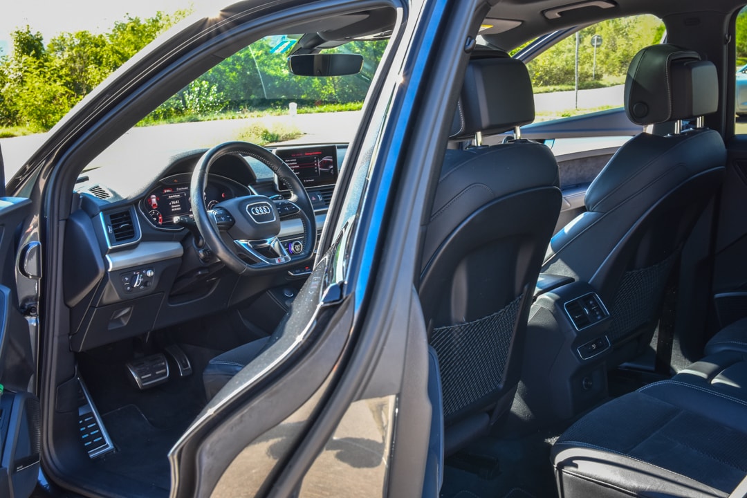 AUDI 2.0 40 TDI quattro S-Tronic-image-4