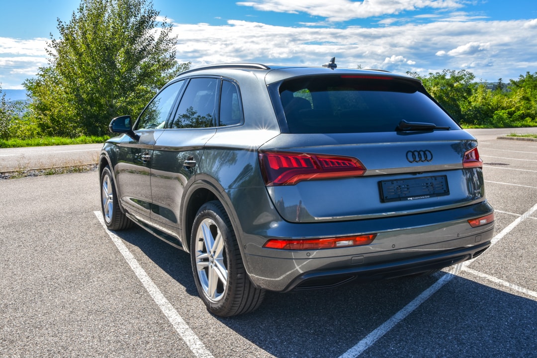 AUDI 2.0 40 TDI quattro S-Tronic-image-3