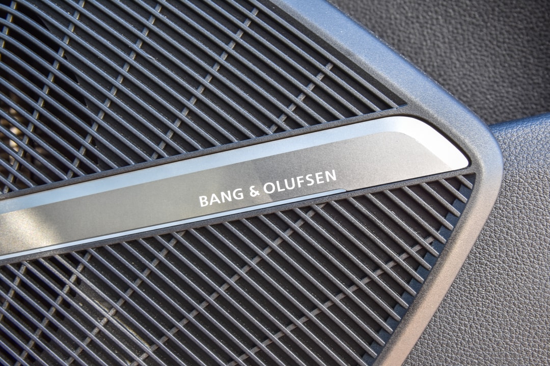 AUDI 2.0 40 TDI quattro S-Tronic-image-9