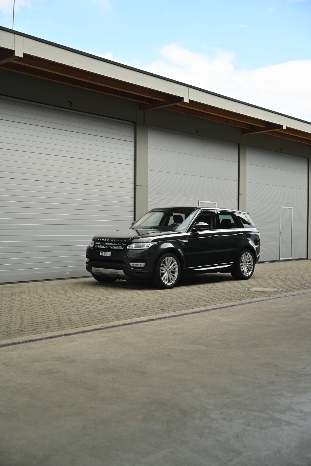 LAND ROVER Range Rover Sport 4.4 SDV8 HSE Automatic-image-1