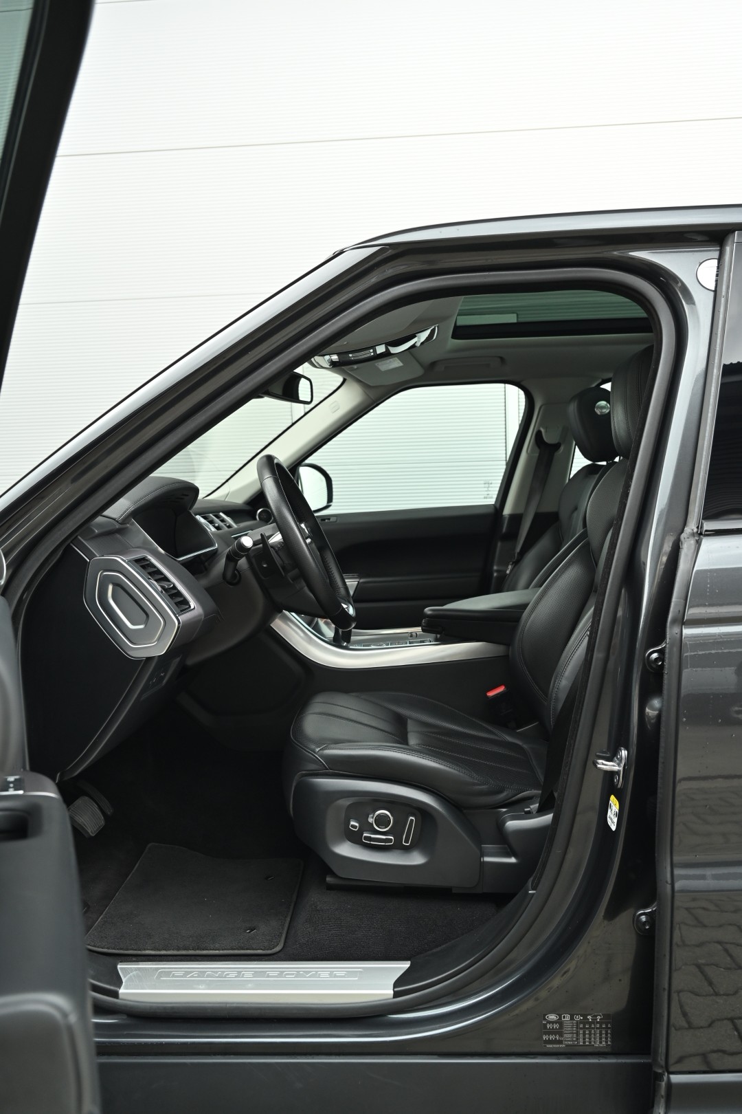 LAND ROVER Range Rover Sport 4.4 SDV8 HSE Automatic-image-6