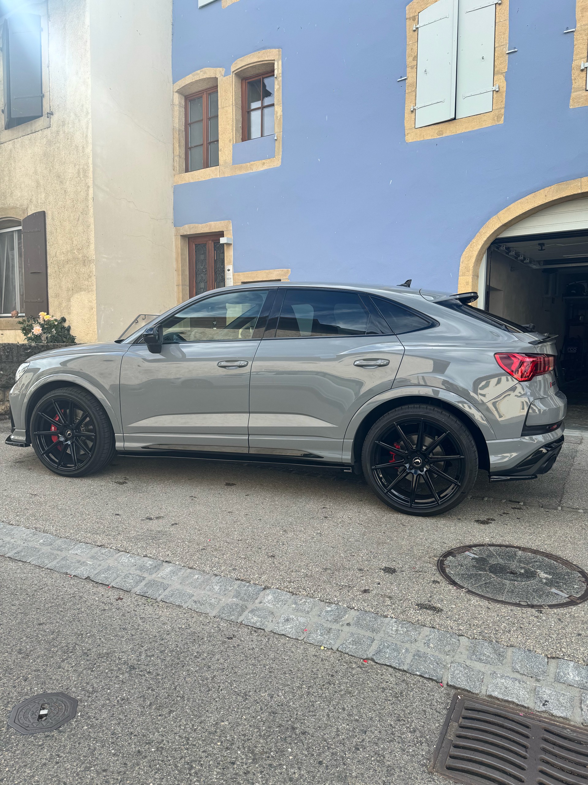AUDI 2.5 TFSI quattro S-Tronic-image-2