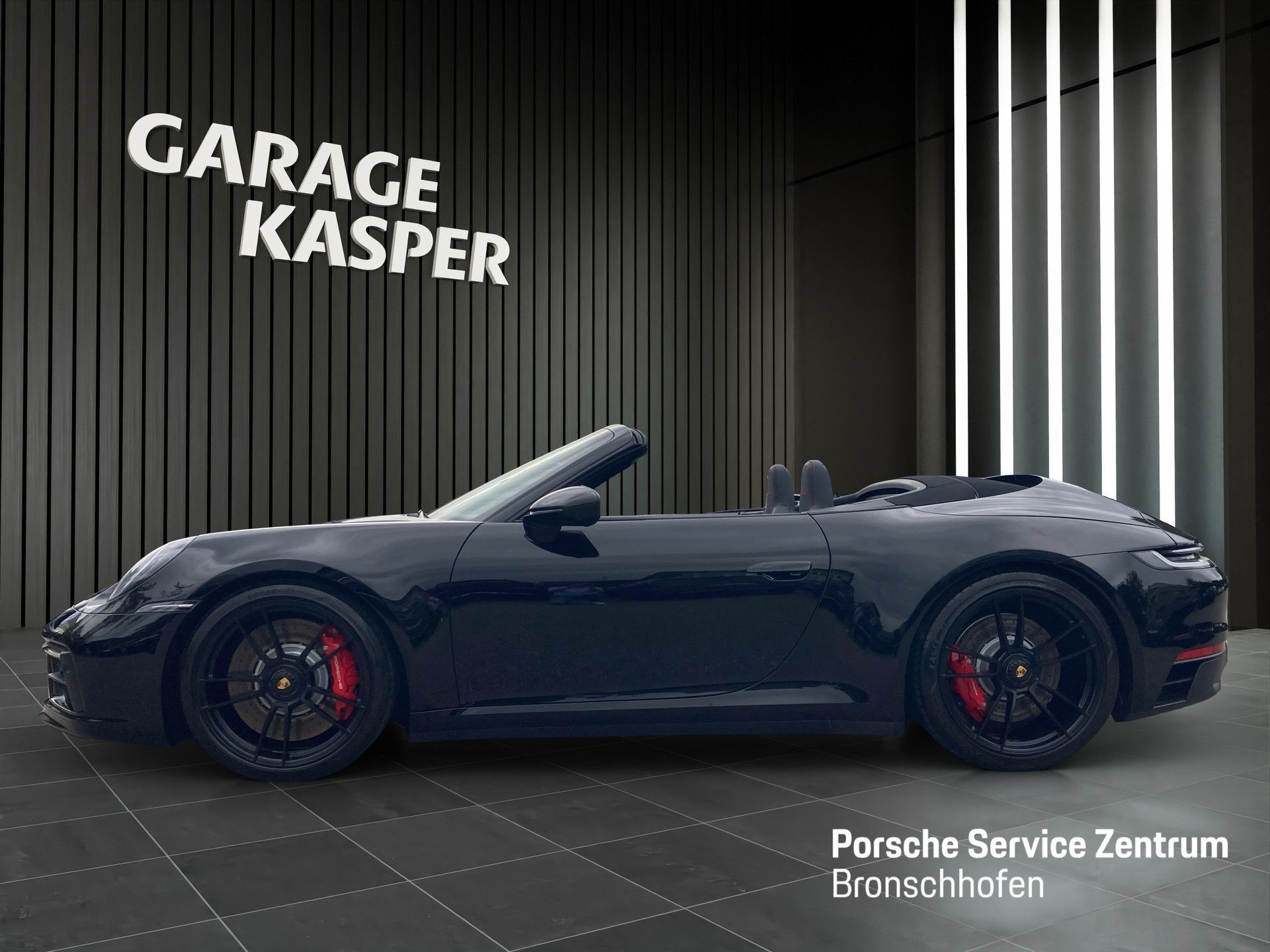 PORSCHE 911 Carrera 4 GTS Cabriolet-image-1