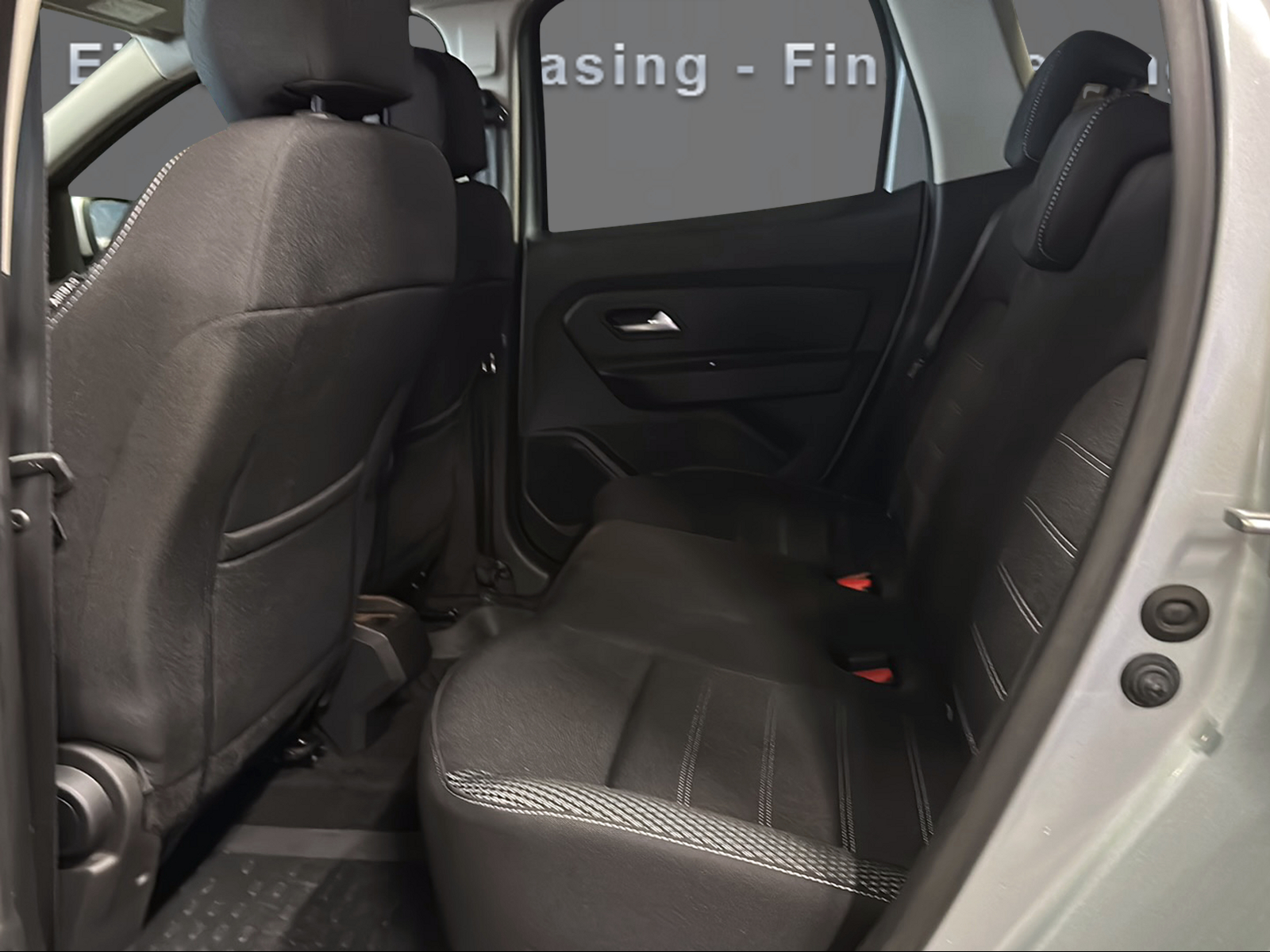 DACIA Duster SCe 115 Prestige 4x4-image-11