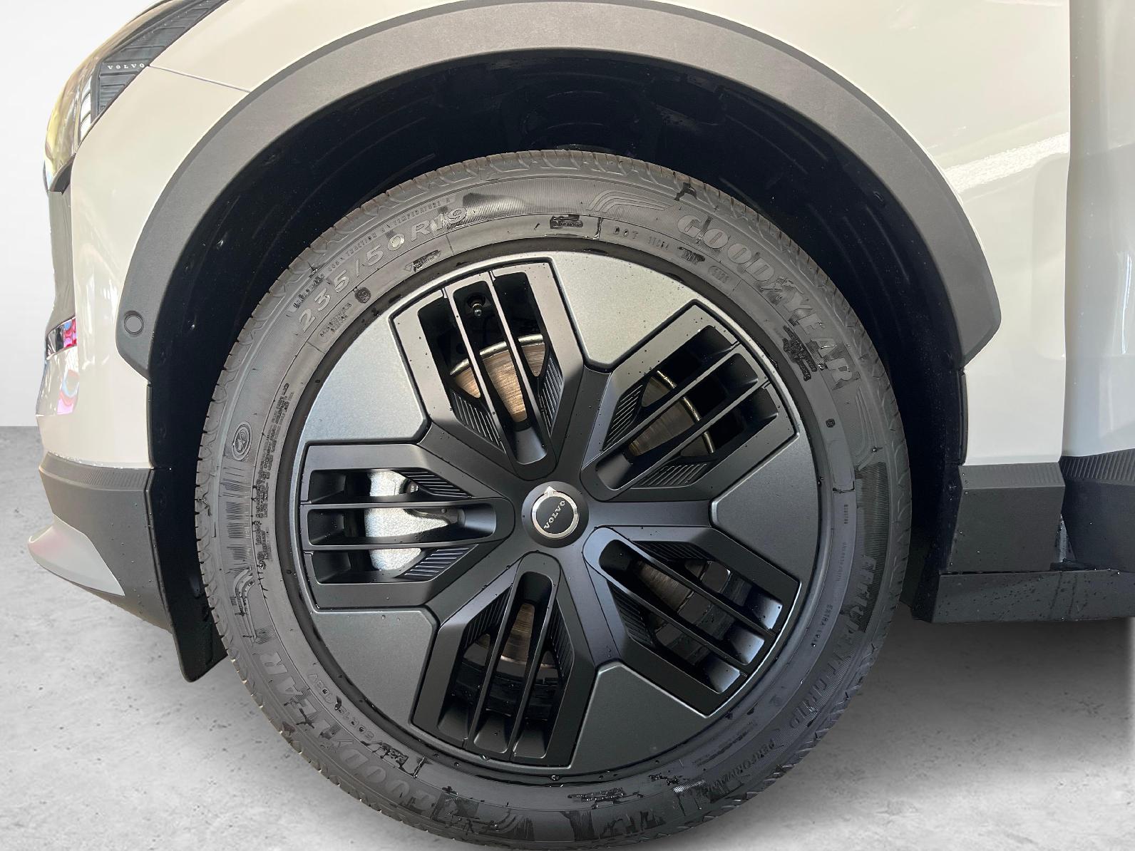 VOLVO EX30 CC P8 Ultra AWD-image-15