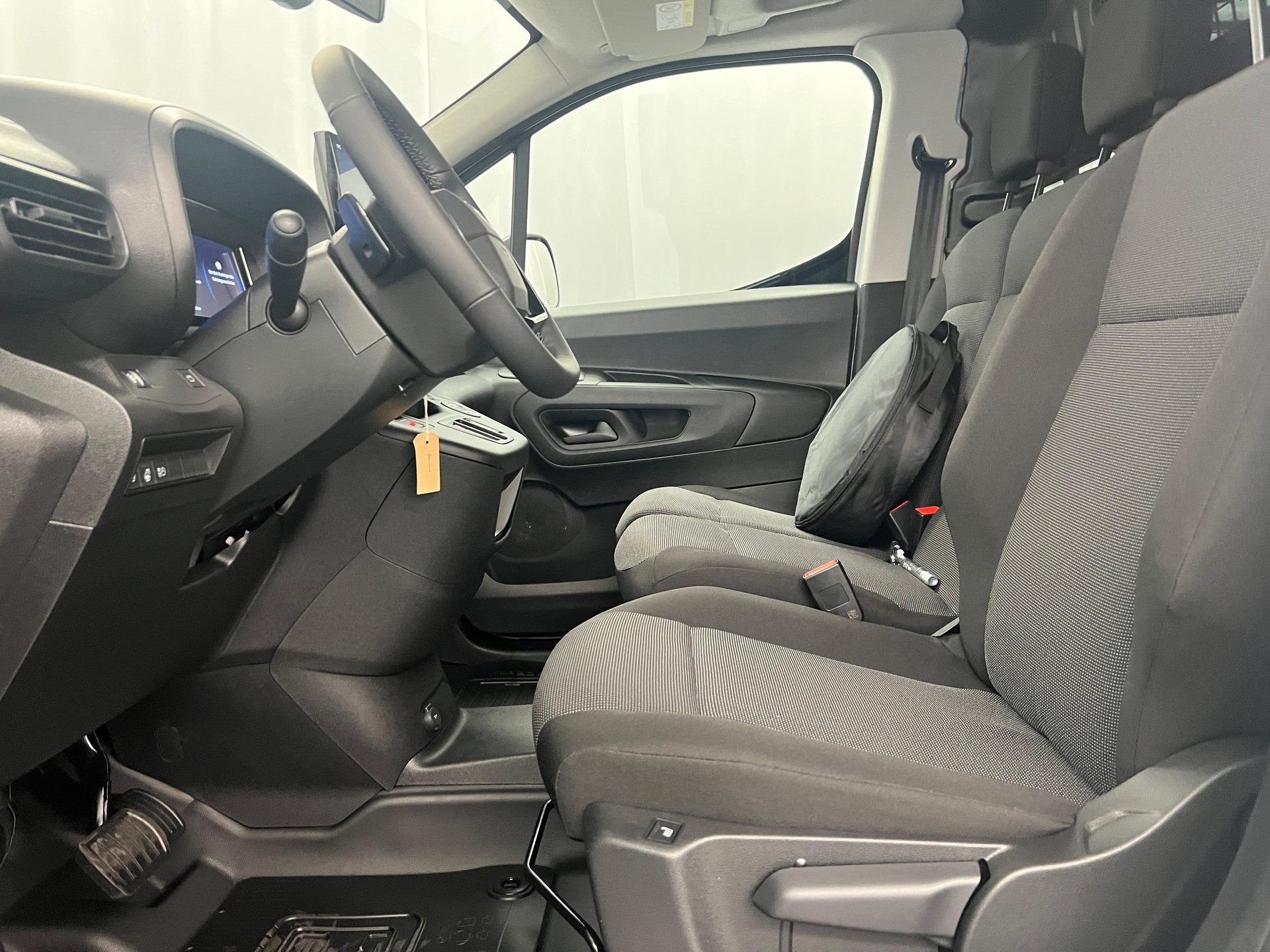TOYOTA PROACE CITY Van L1 52KWh Advanced-image-2