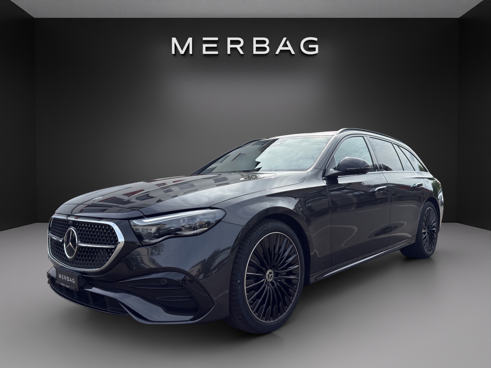 MERCEDES-BENZ E 220 d T 4Matic 9G-Tronic-image-2