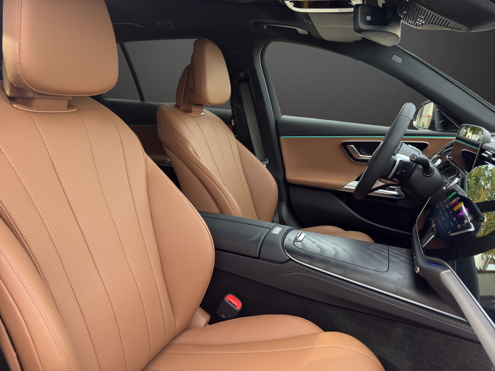 MERCEDES-BENZ E 220 d T 4Matic 9G-Tronic-image-12