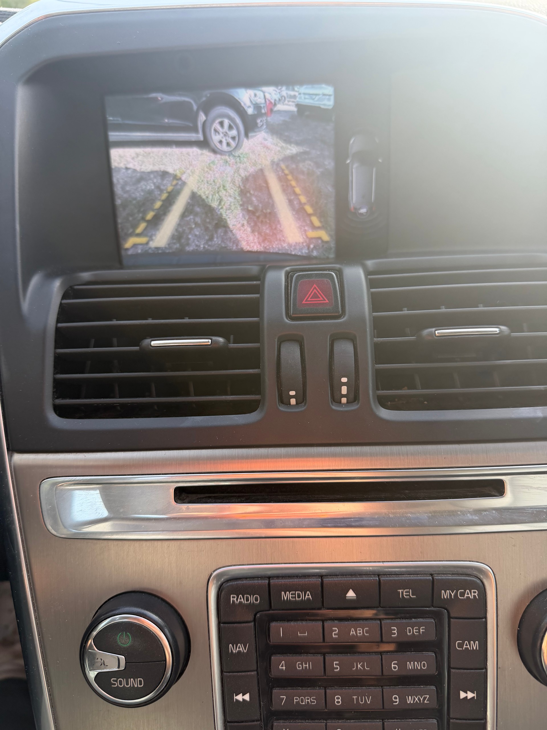 VOLVO XC60 D5 AWD Kinetic Geartronic-image-9