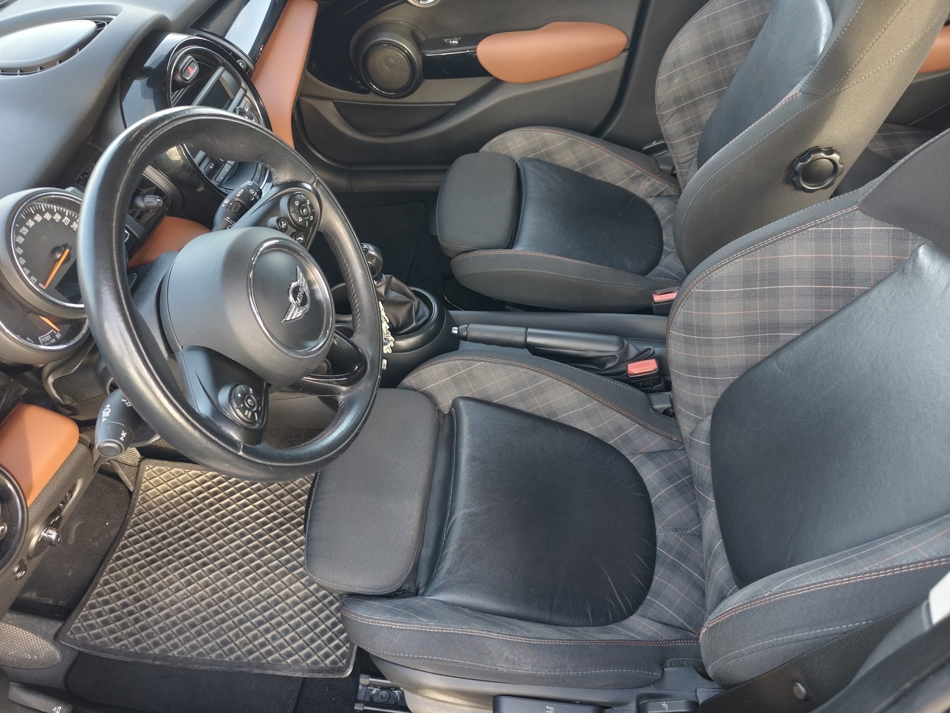MINI Cooper-image-10