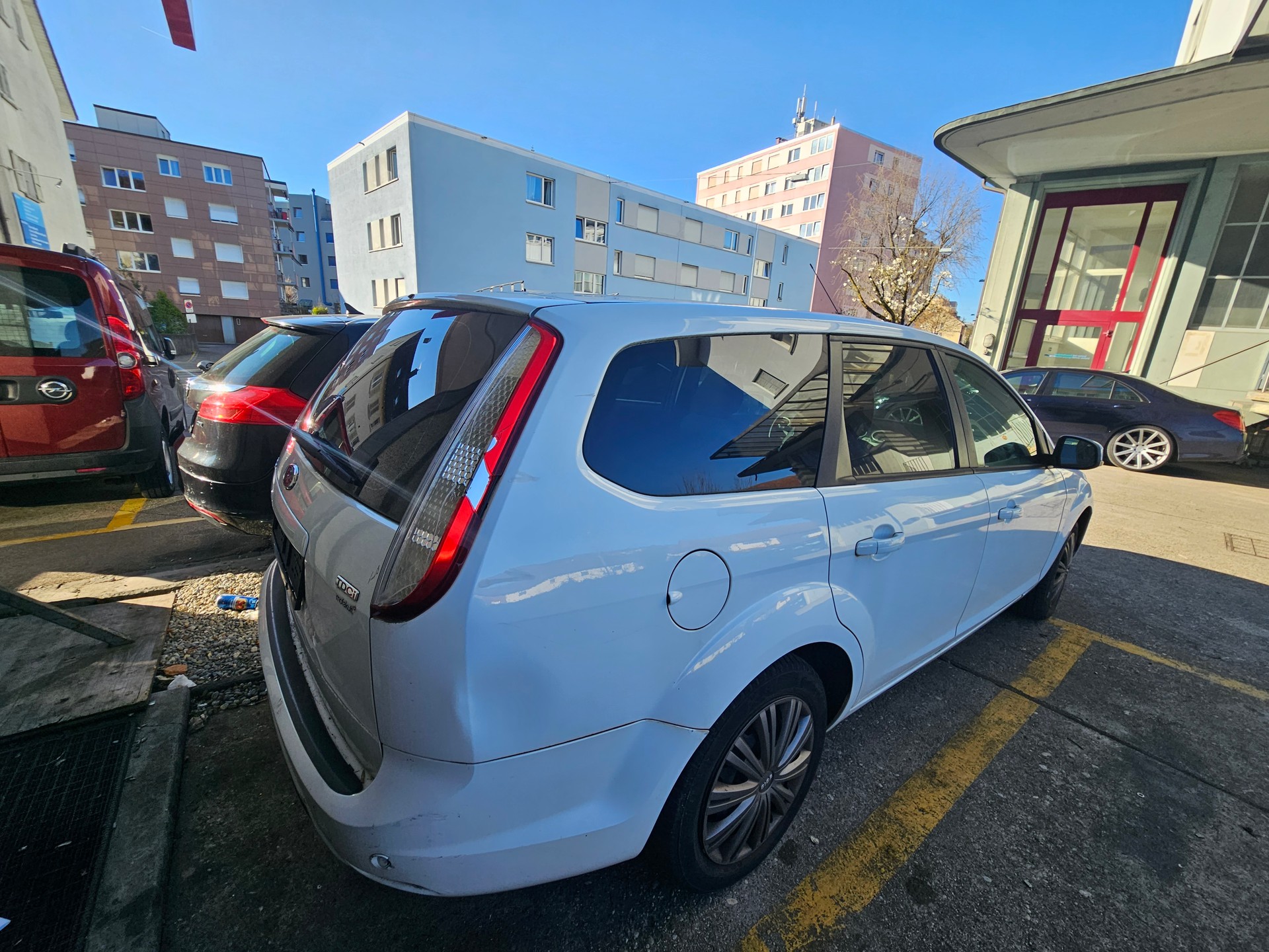 FORD Focus 2.0 TDCi Titanium-image-2