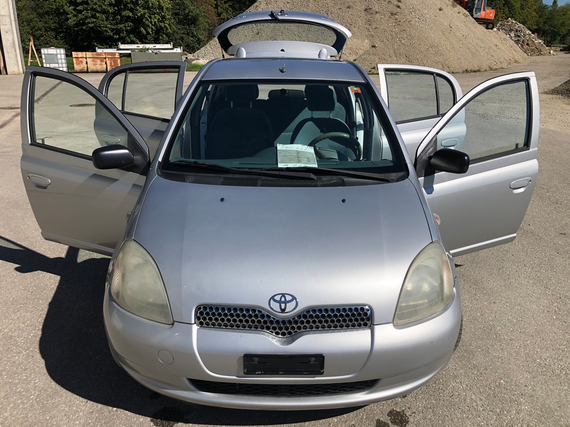TOYOTA Yaris 1.3 Linea Sol-image-12