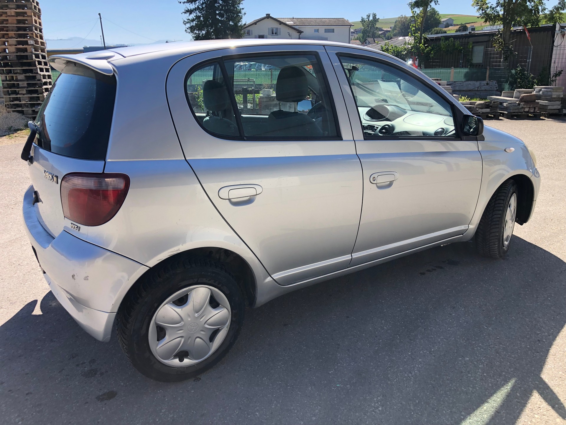 TOYOTA Yaris 1.3 Linea Sol-image-3