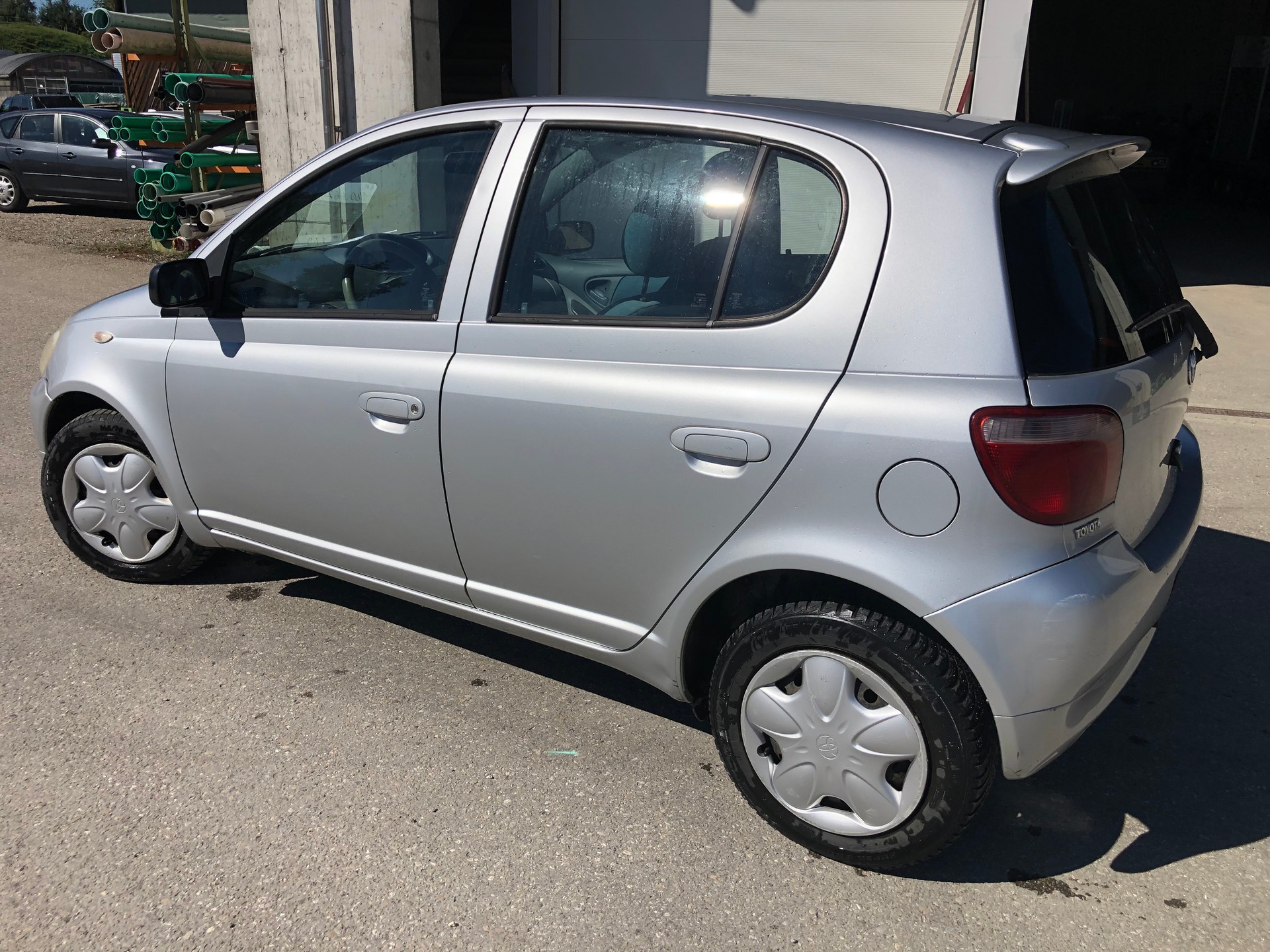 TOYOTA Yaris 1.3 Linea Sol-image-4