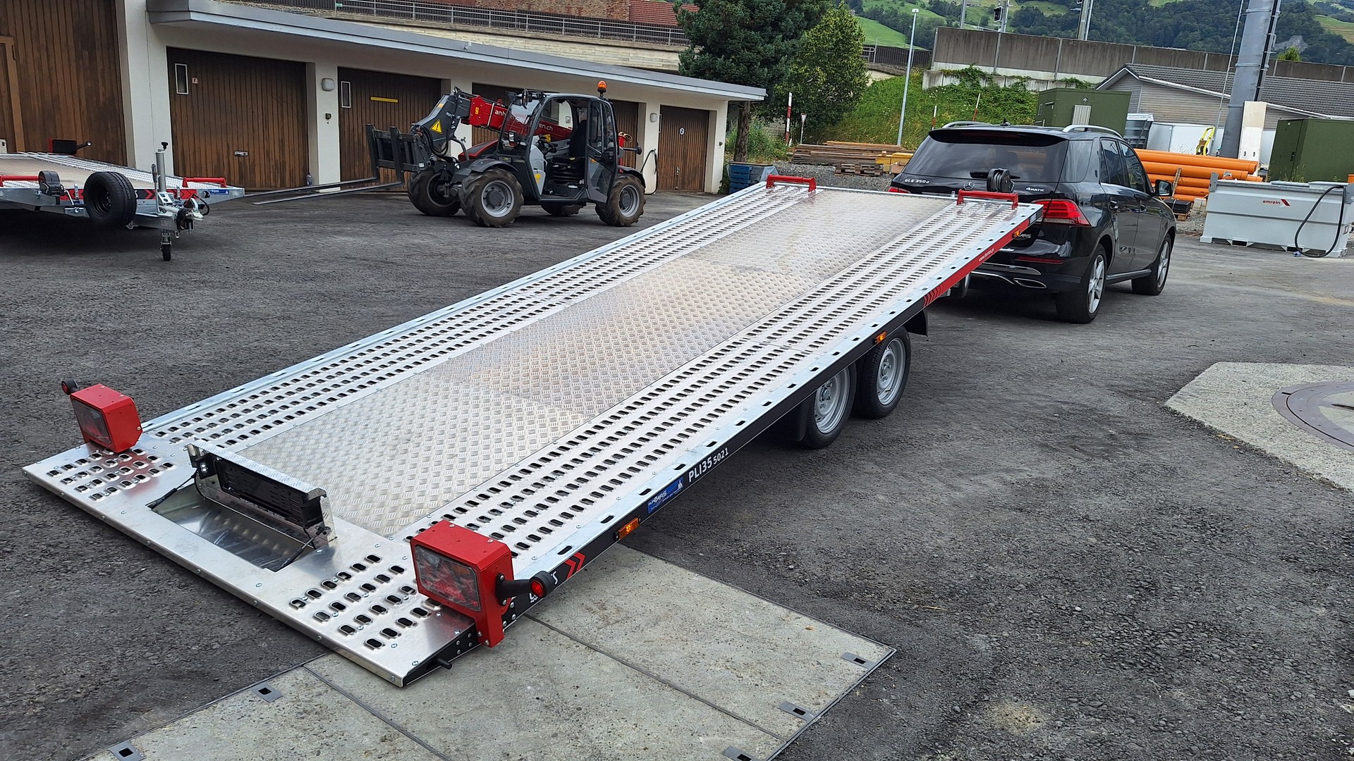 LORRIES PLI35-5021 mittig Riffelblech-image-1
