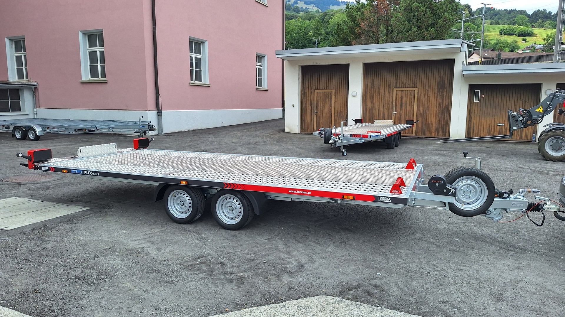 LORRIES PLI35-5021 mittig Riffelblech-image-2