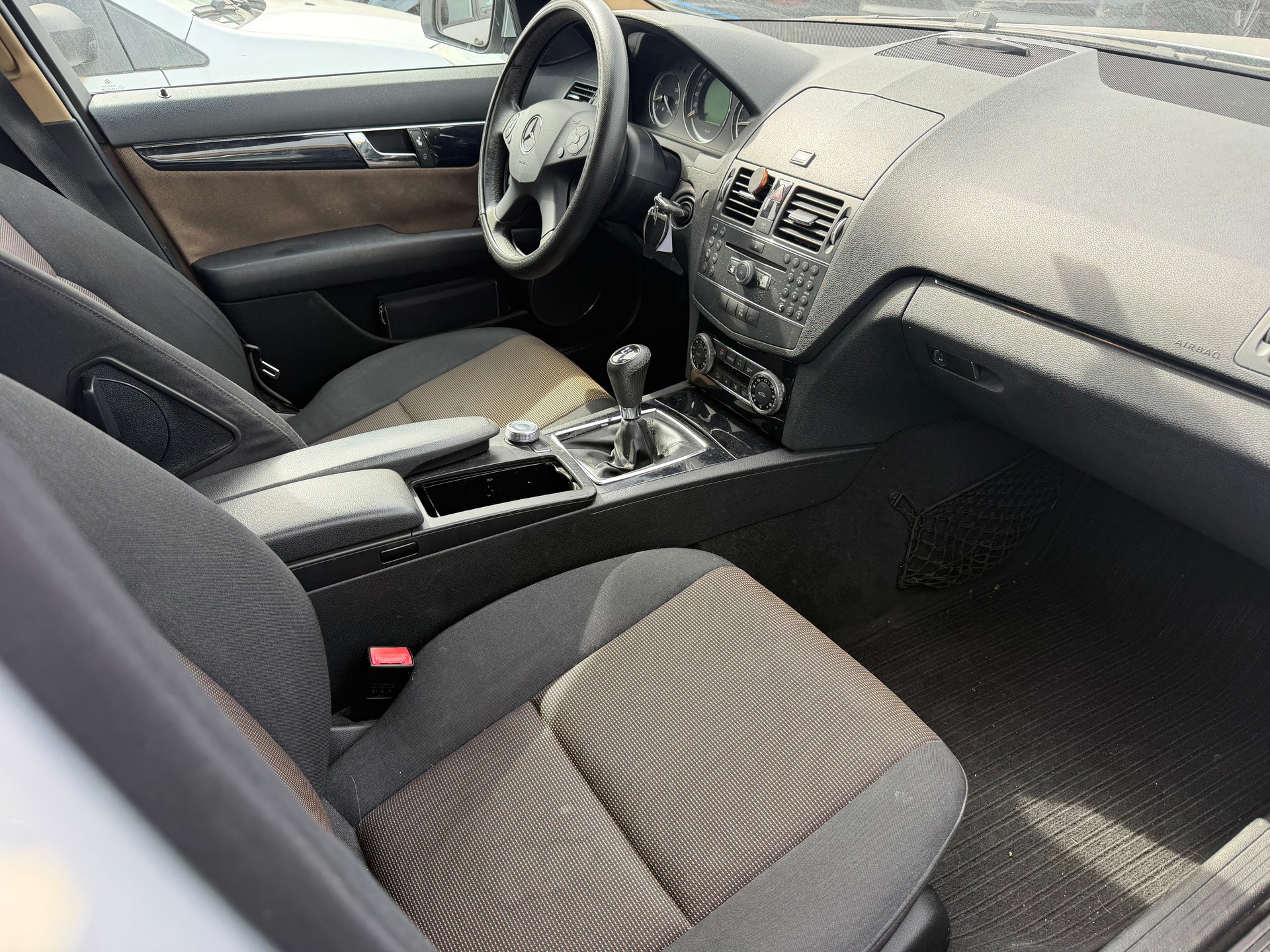 MERCEDES-BENZ C 200 CDI Elégance-image-7
