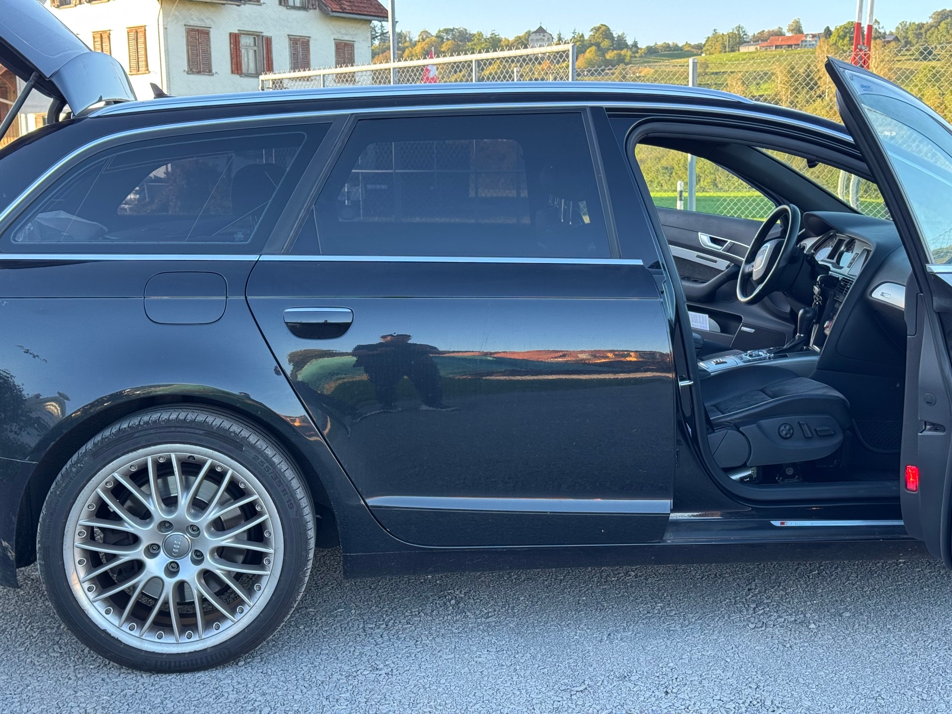 AUDI A6 Avant 4.2 V8 FSI quattro tiptronic-image-7