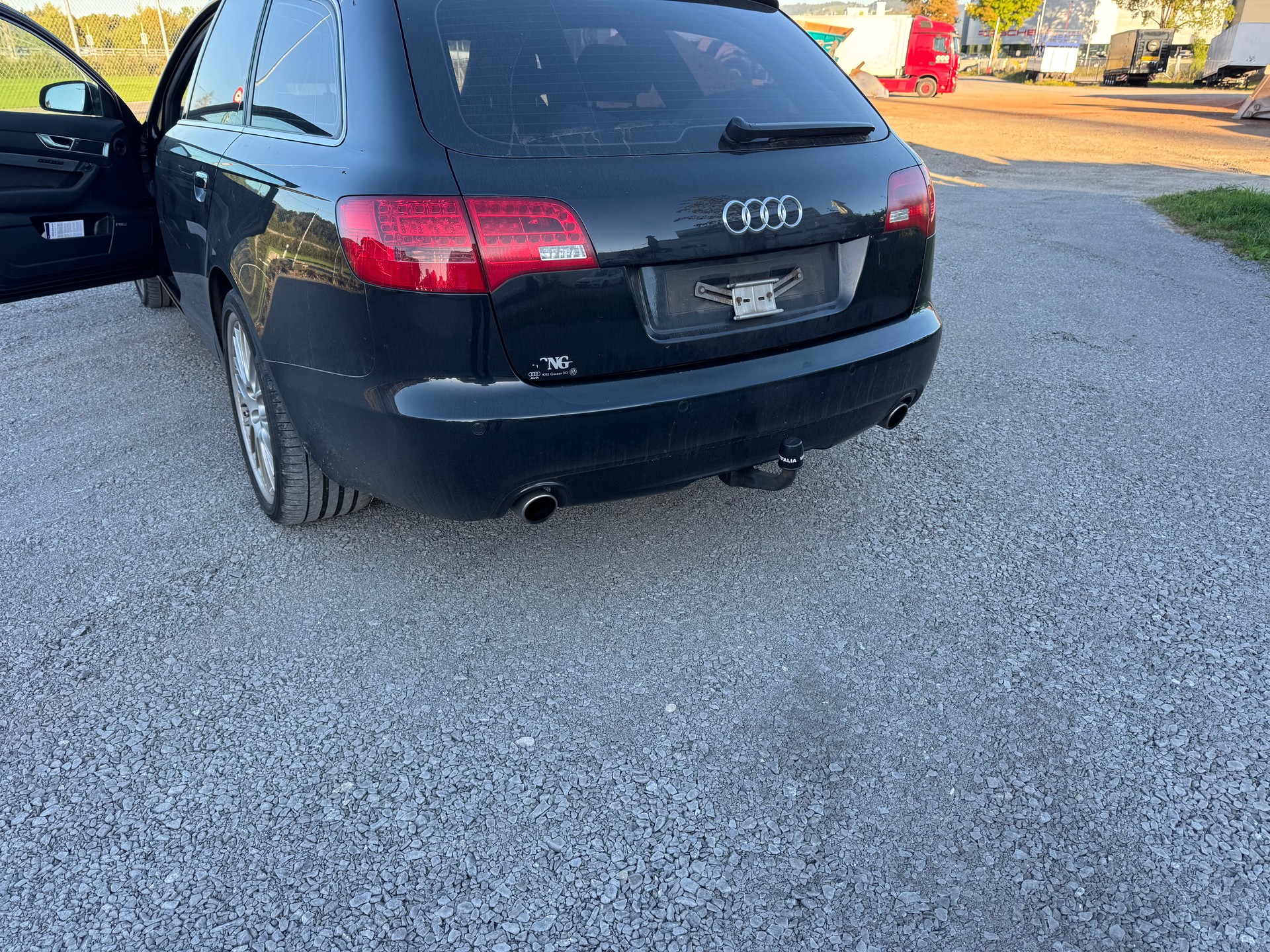 AUDI A6 Avant 4.2 V8 FSI quattro tiptronic-image-14