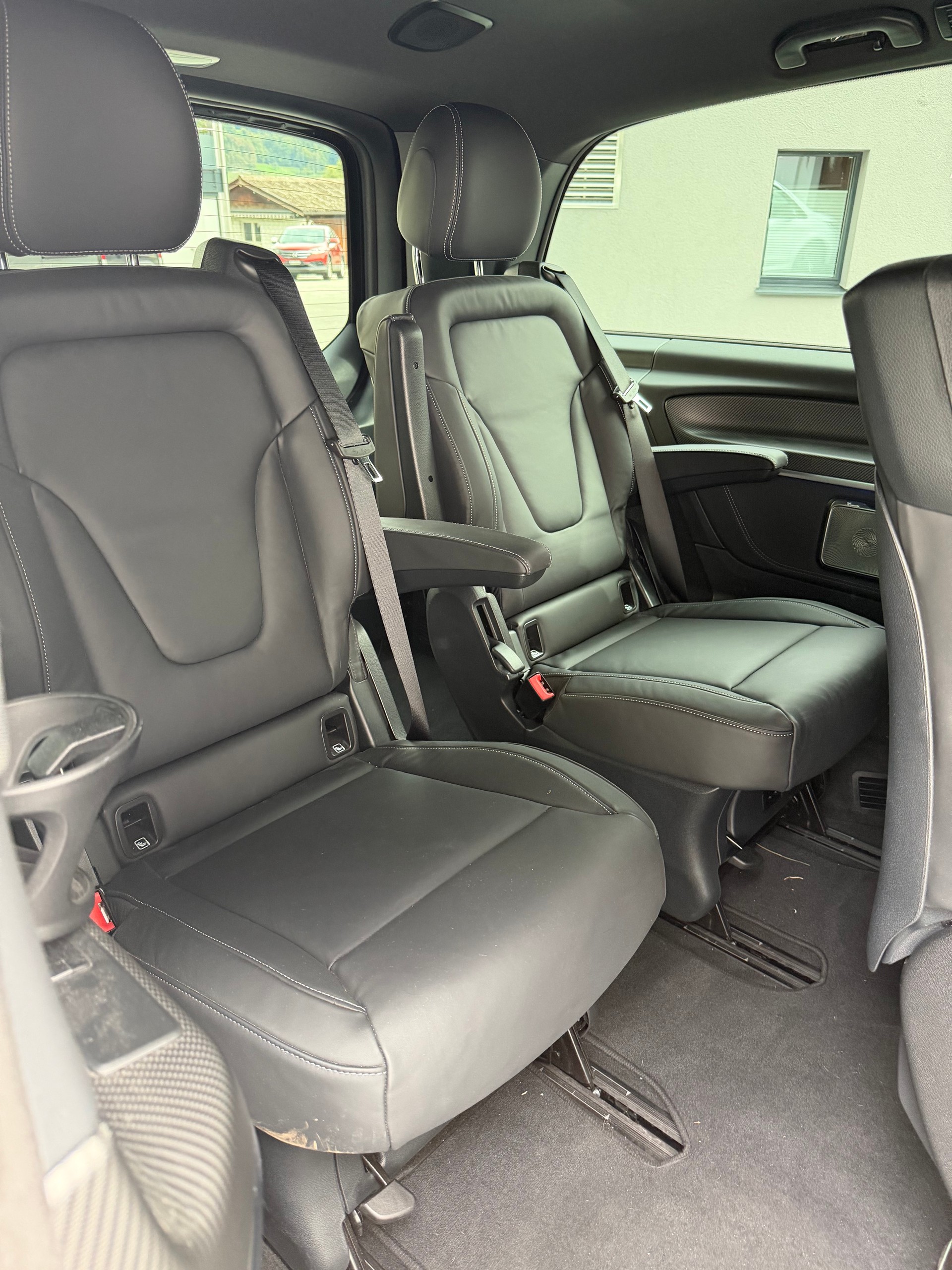 MERCEDES-BENZ V 300 d Swiss Ed. lang 4matic-image-17