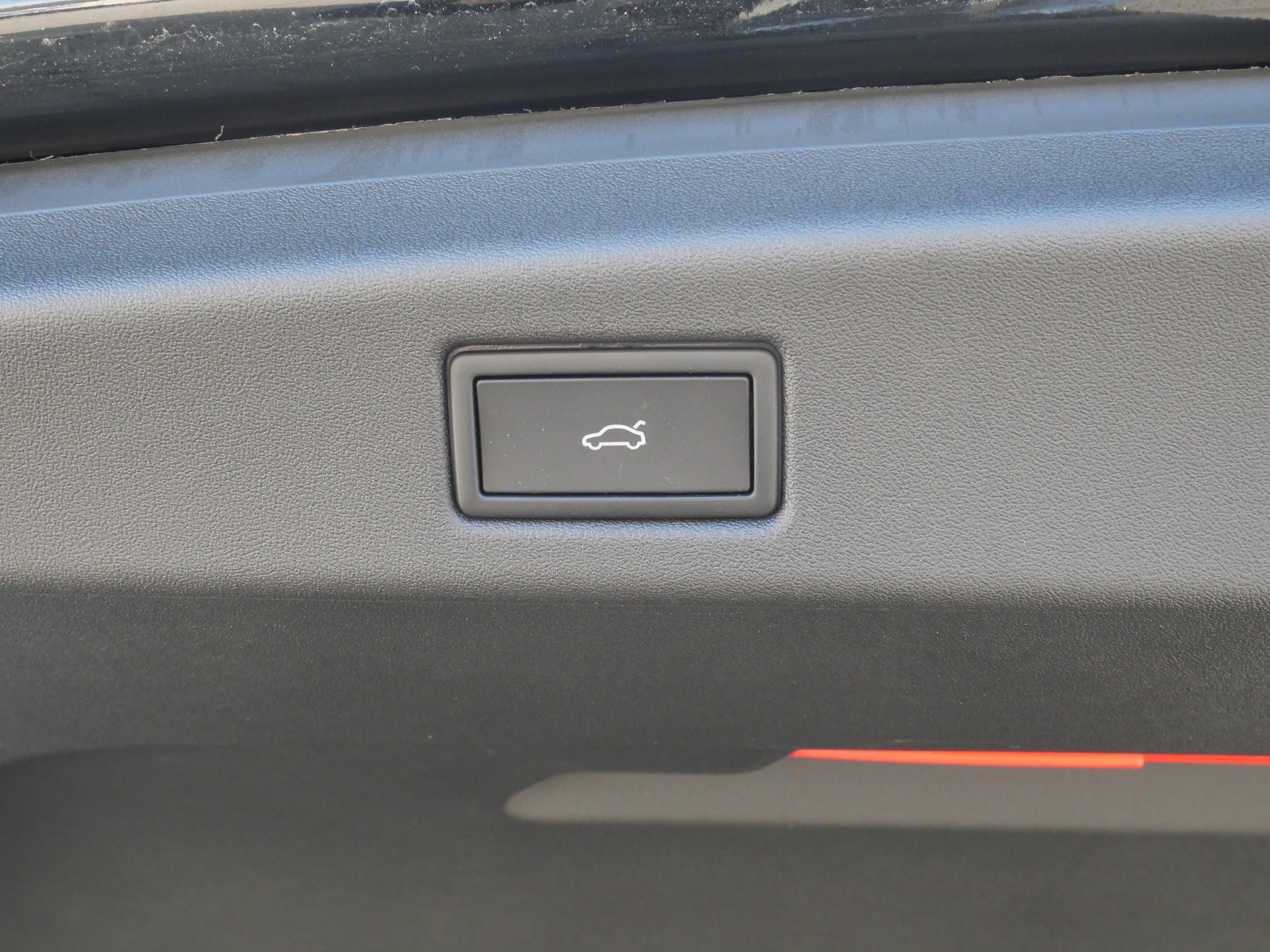 VW ID.7 Tourer GTX 86 kWh 4 Motion *Panodach, 5 J. Garantie, AHK*-image-9