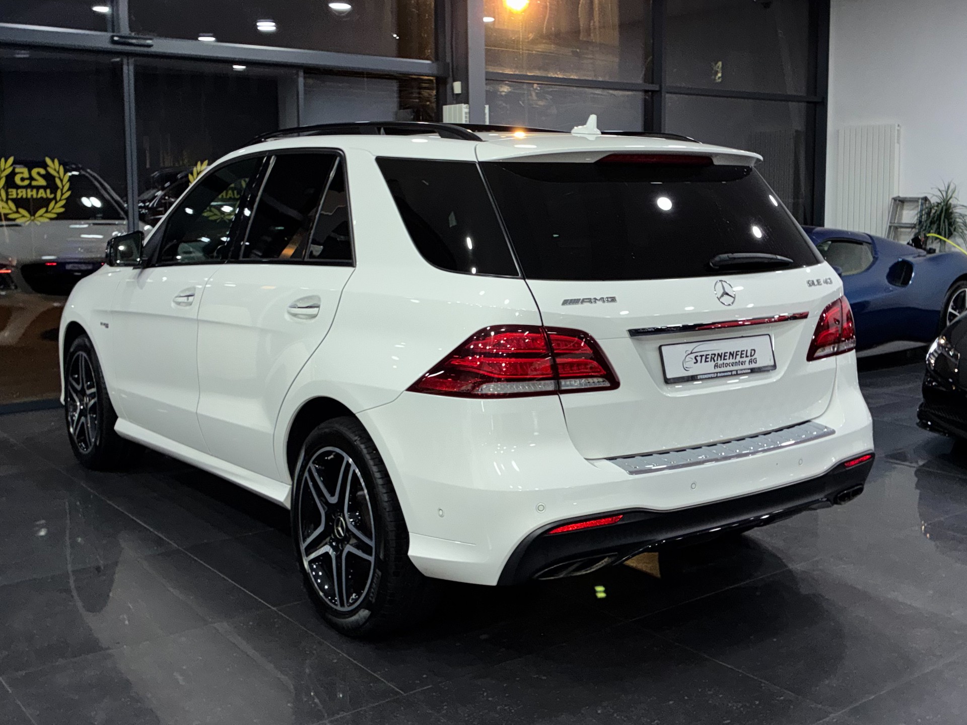 MERCEDES-BENZ GLE 43 AMG Executive 4Matic 9G-Tronic-image-4