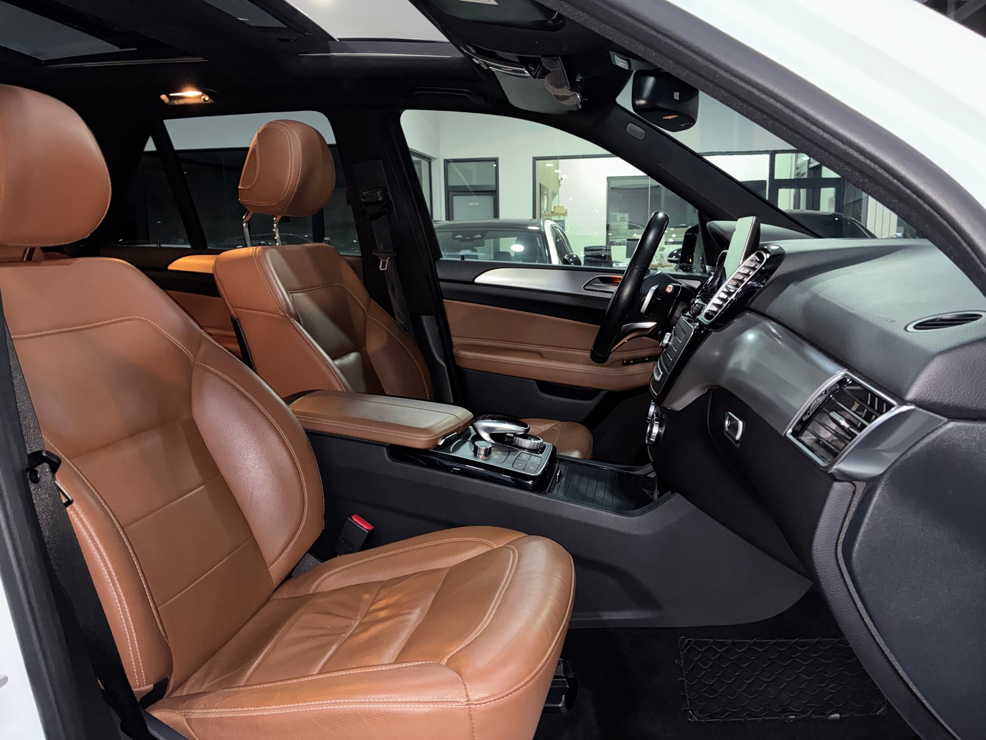 MERCEDES-BENZ GLE 43 AMG Executive 4Matic 9G-Tronic-image-12