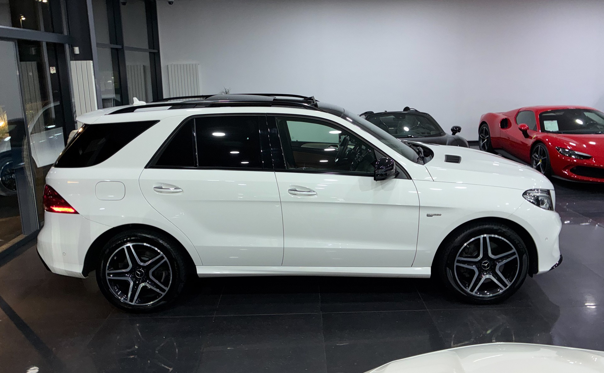 MERCEDES-BENZ GLE 43 AMG Executive 4Matic 9G-Tronic-image-3