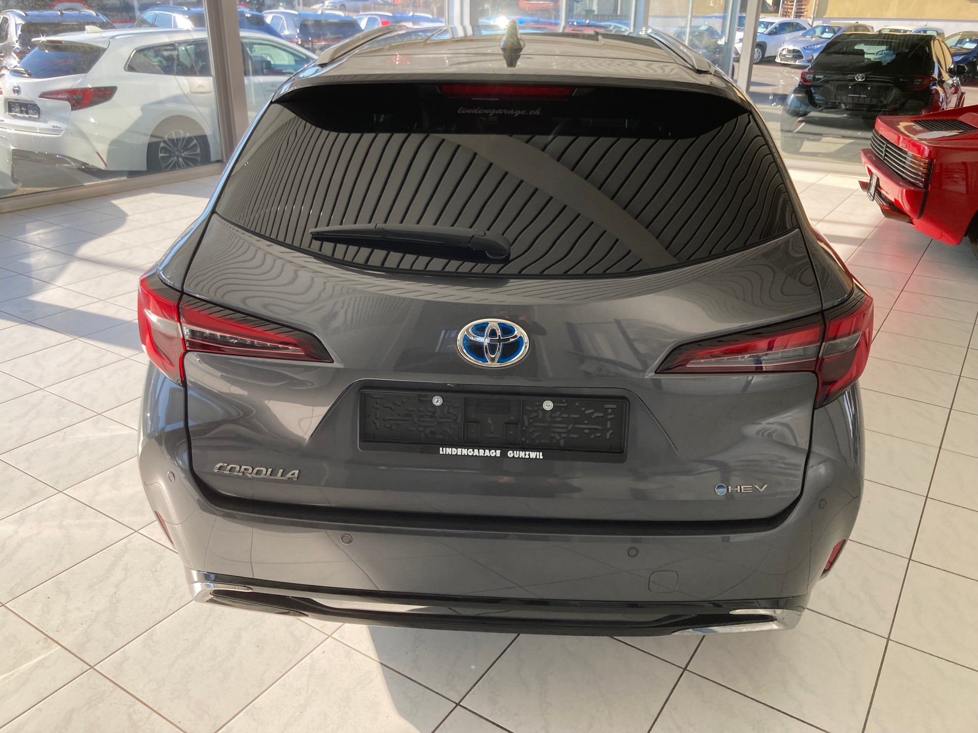TOYOTA Corolla Touring Sports 1.8 HSD Trend e-CVT-image-5