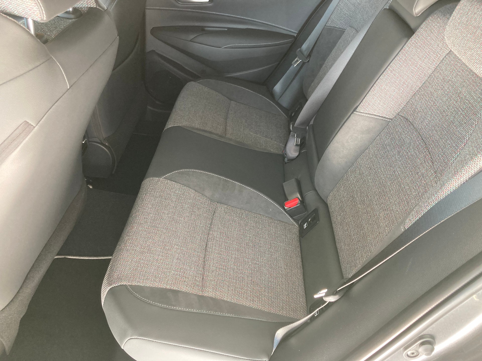 TOYOTA Corolla Touring Sports 1.8 HSD Trend e-CVT-image-13