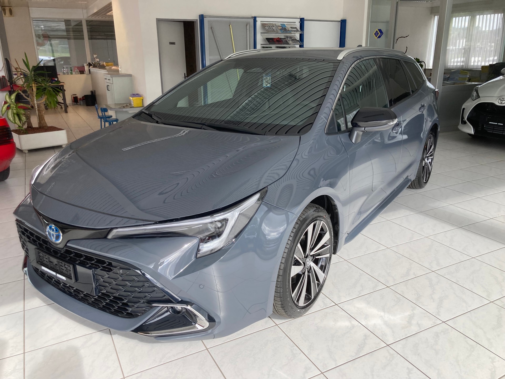 TOYOTA Corolla Touring Sports 1.8 HSD Trend e-CVT