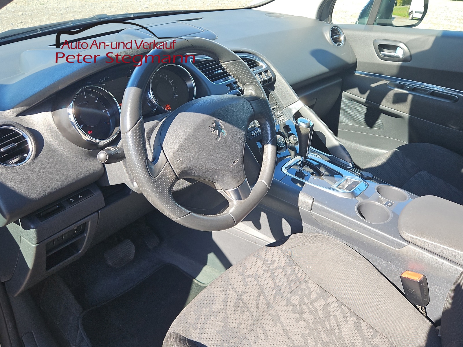 PEUGEOT 3008 1.6 16V T Platinum Tiptronic-image-8