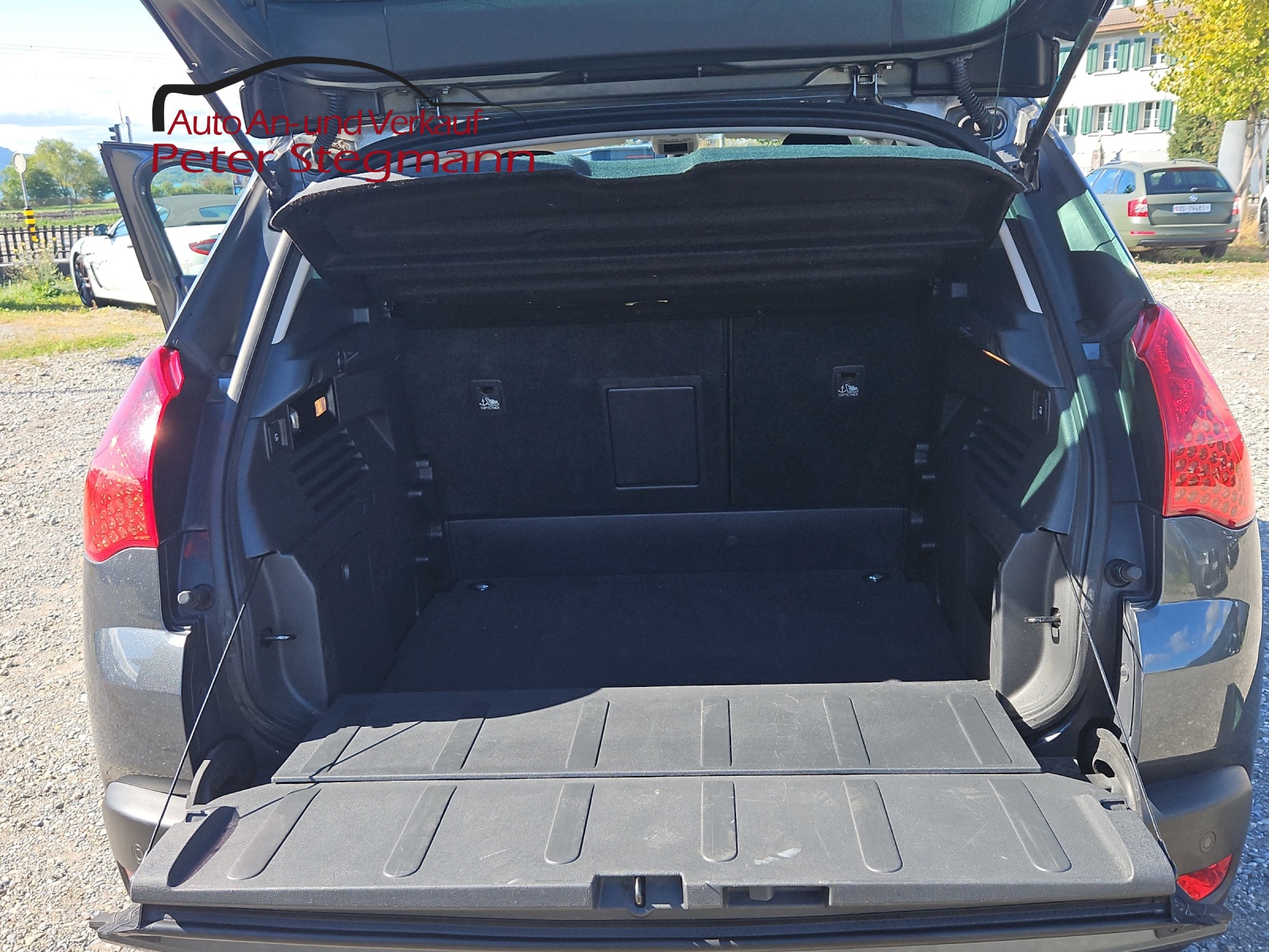 PEUGEOT 3008 1.6 16V T Platinum Tiptronic-image-10