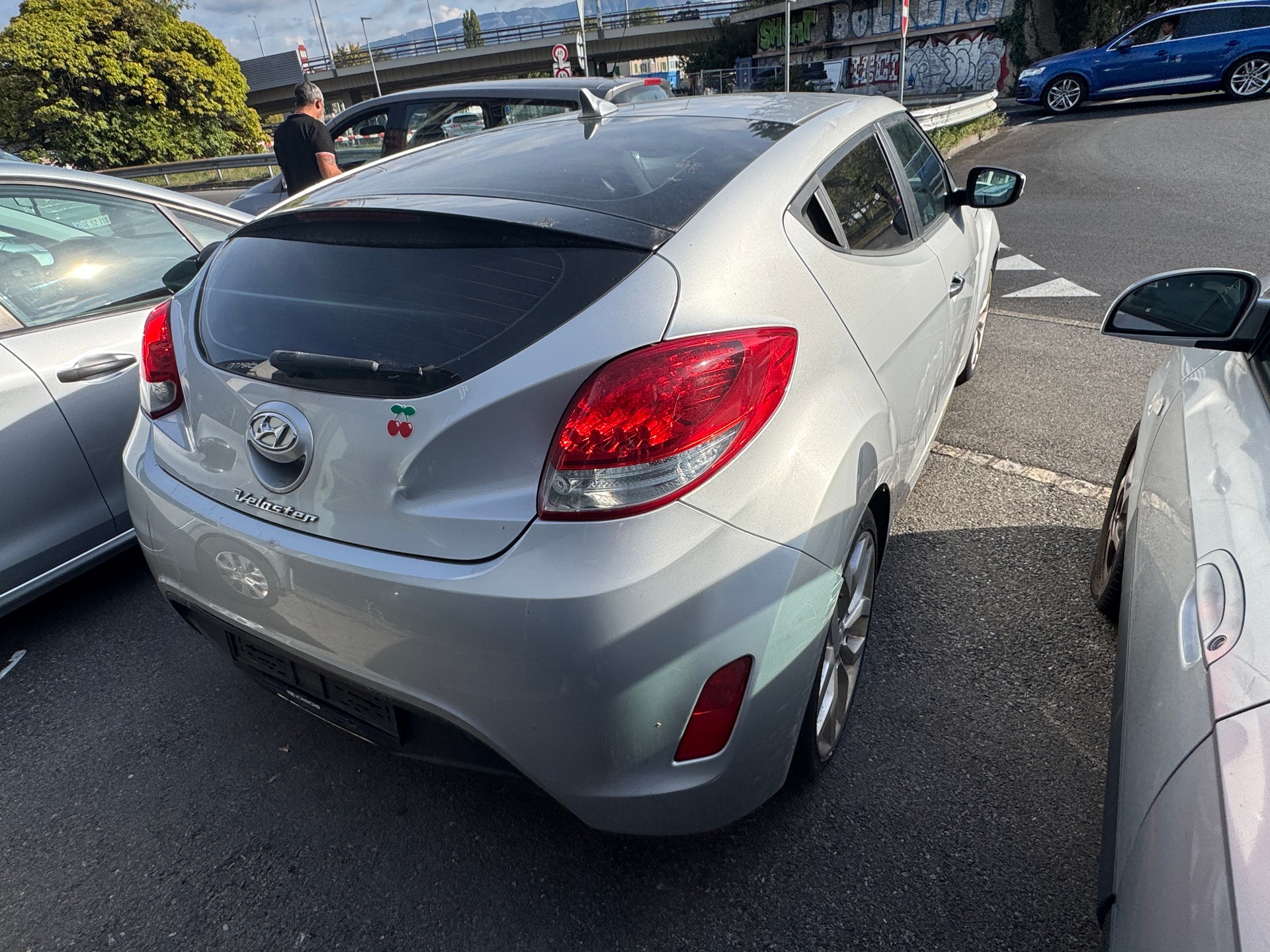 HYUNDAI Veloster 1.6 Turbo GDI Automatic-image-6