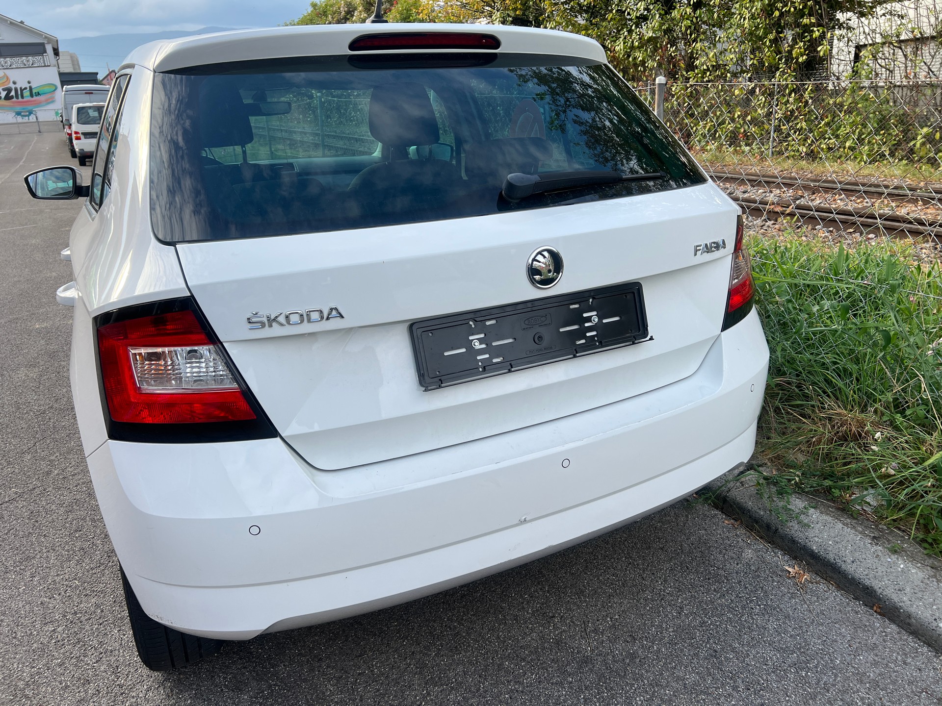 SKODA Fabia 1.2 TSI Ambition-image-3