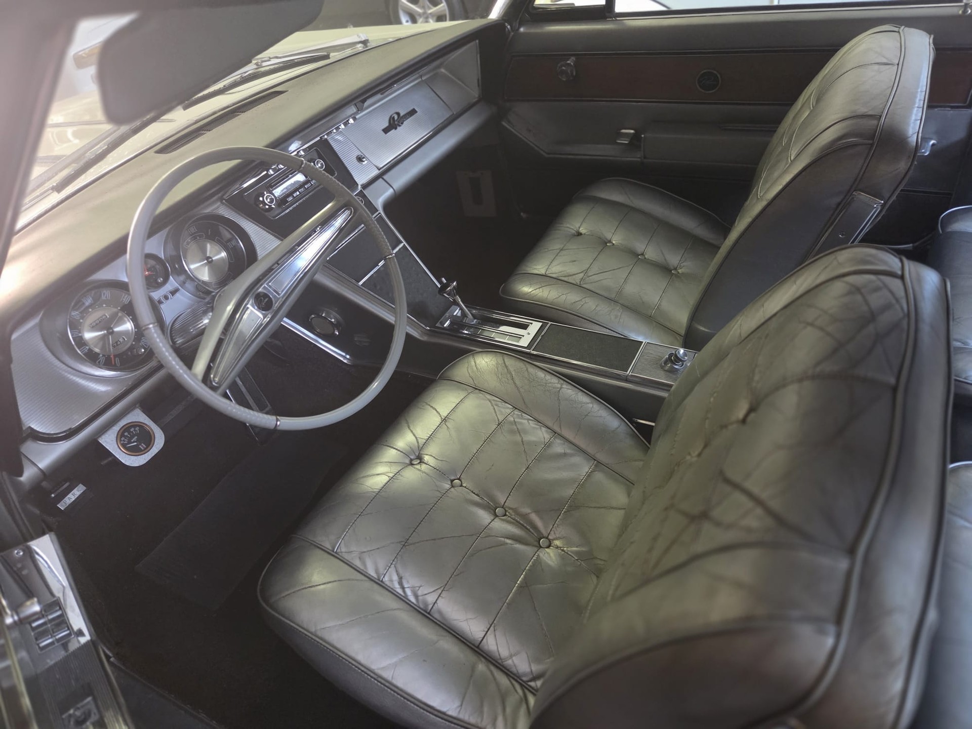BUICK RIVIERA-image-8