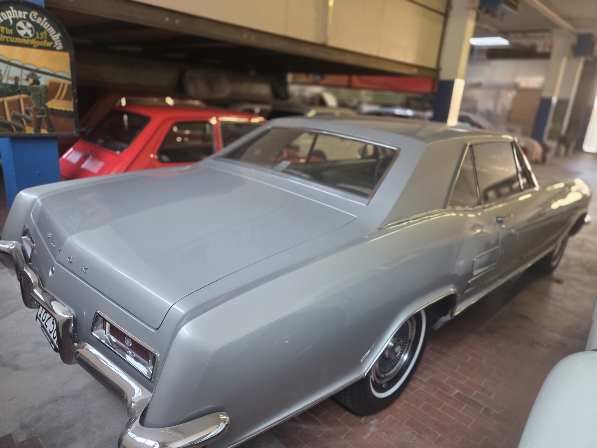 BUICK RIVIERA-image-4