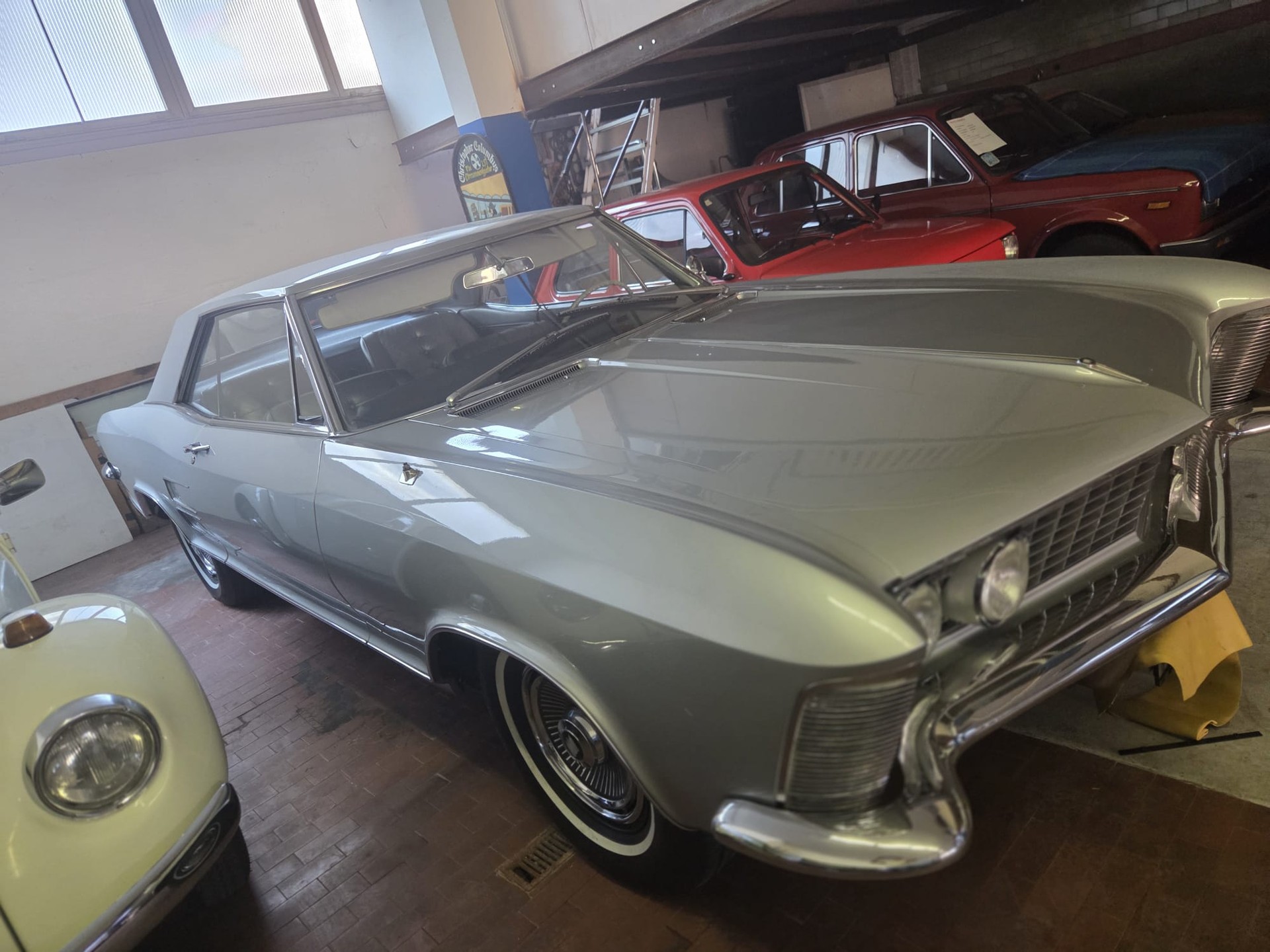 BUICK RIVIERA-image-2