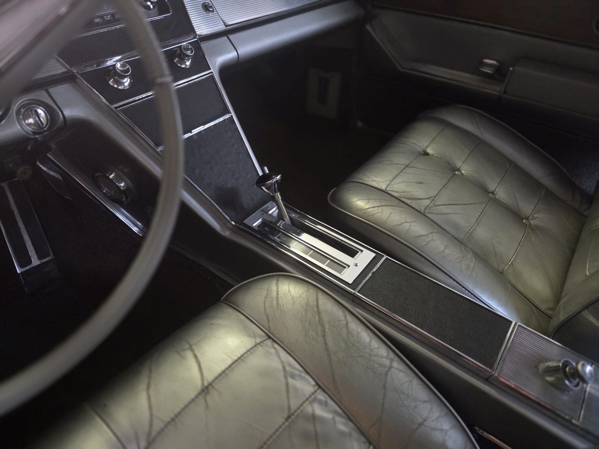 BUICK RIVIERA-image-9
