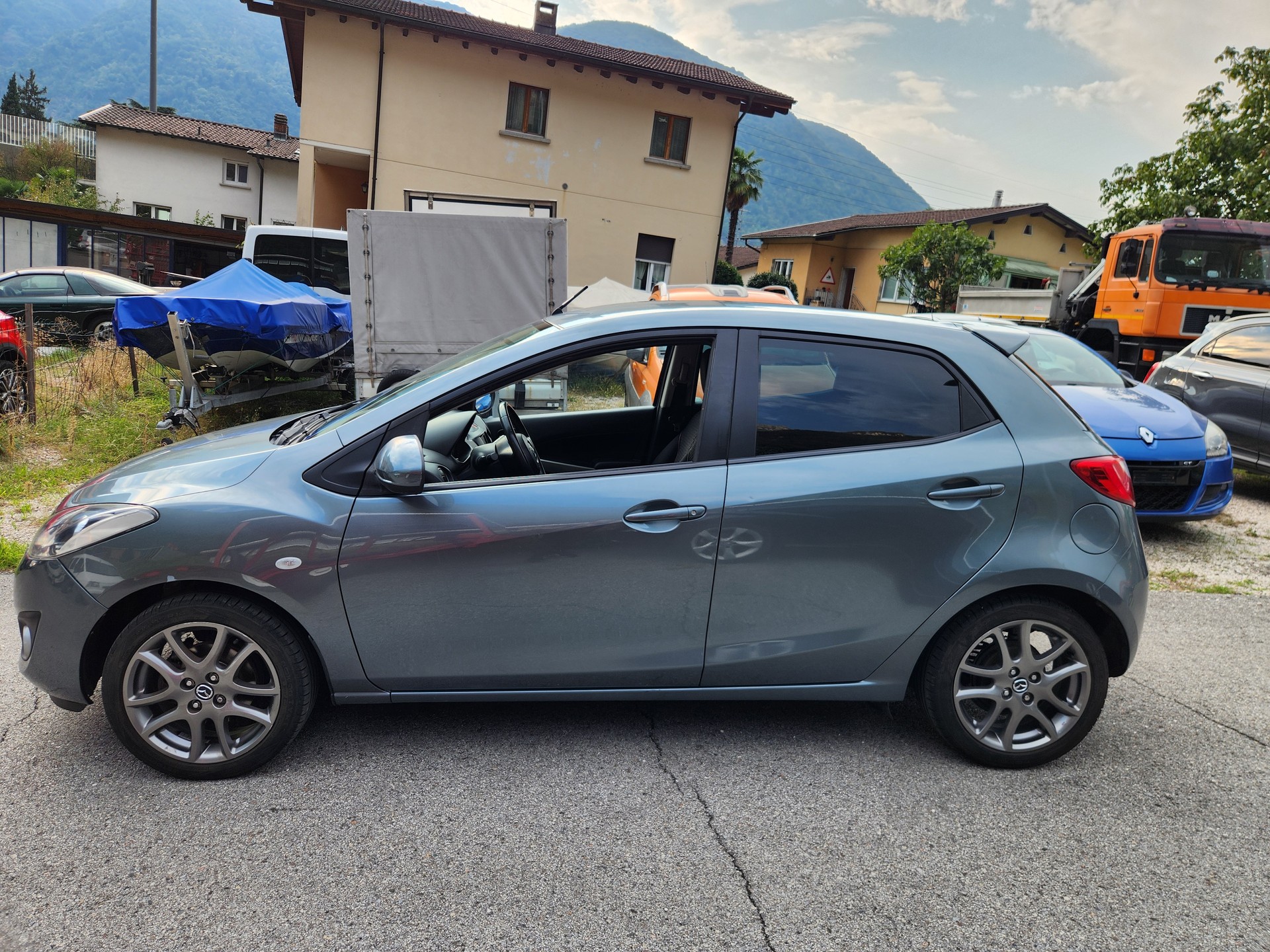 MAZDA 2 1.3i 16V Exclusive-image-3