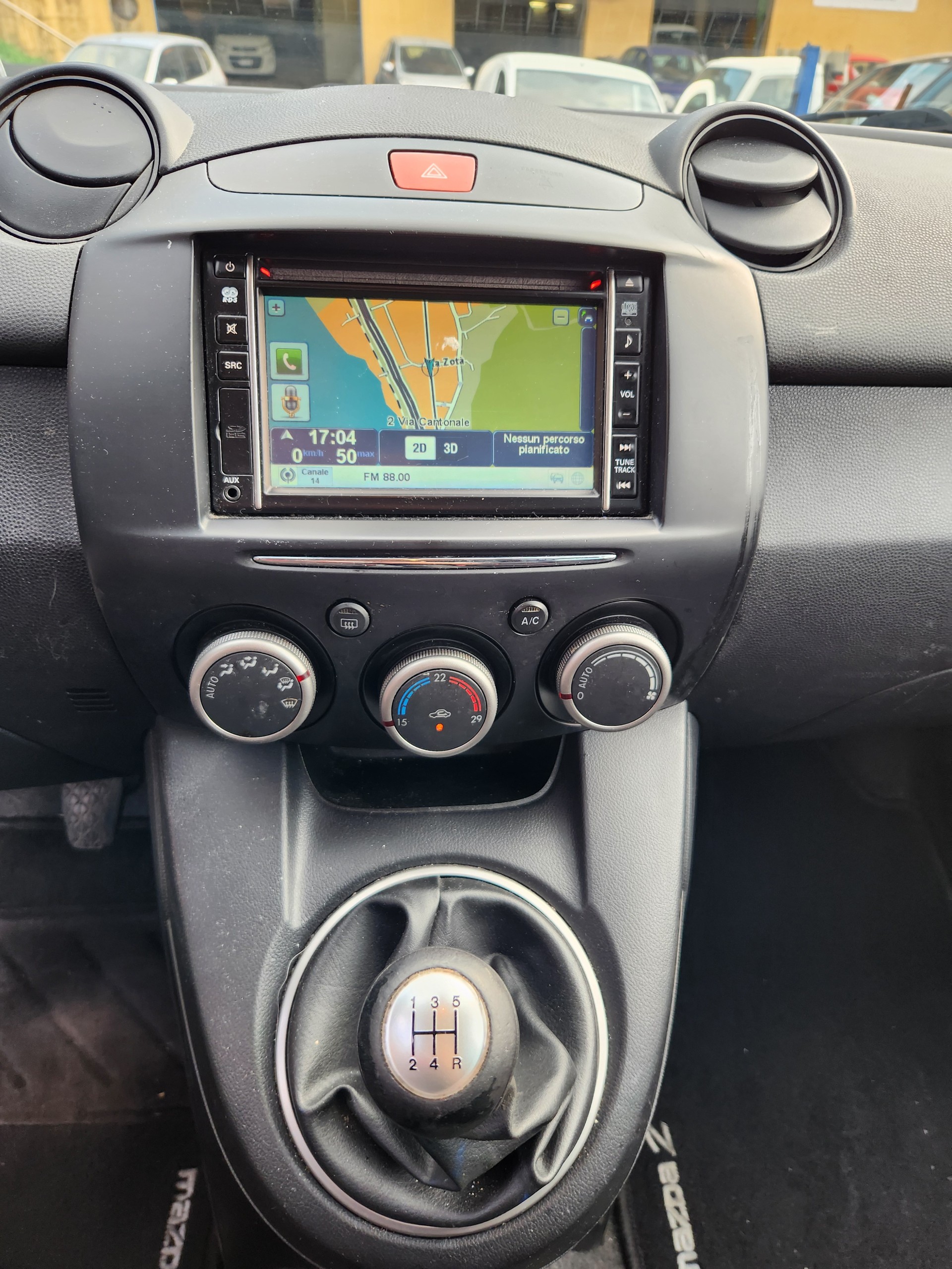 MAZDA 2 1.3i 16V Exclusive-image-8