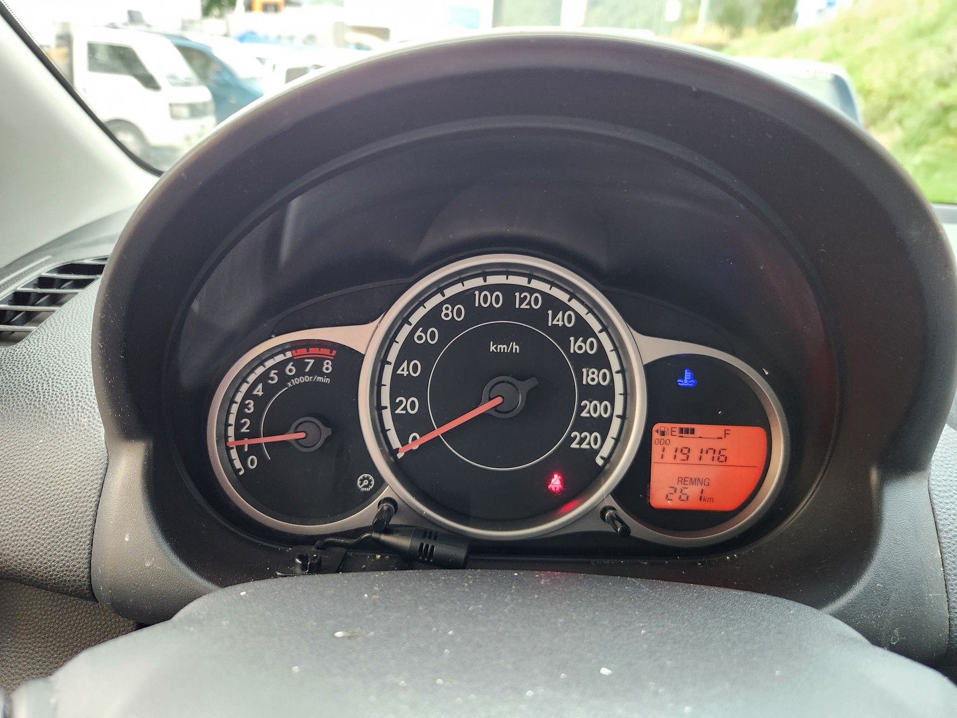 MAZDA 2 1.3i 16V Exclusive-image-12