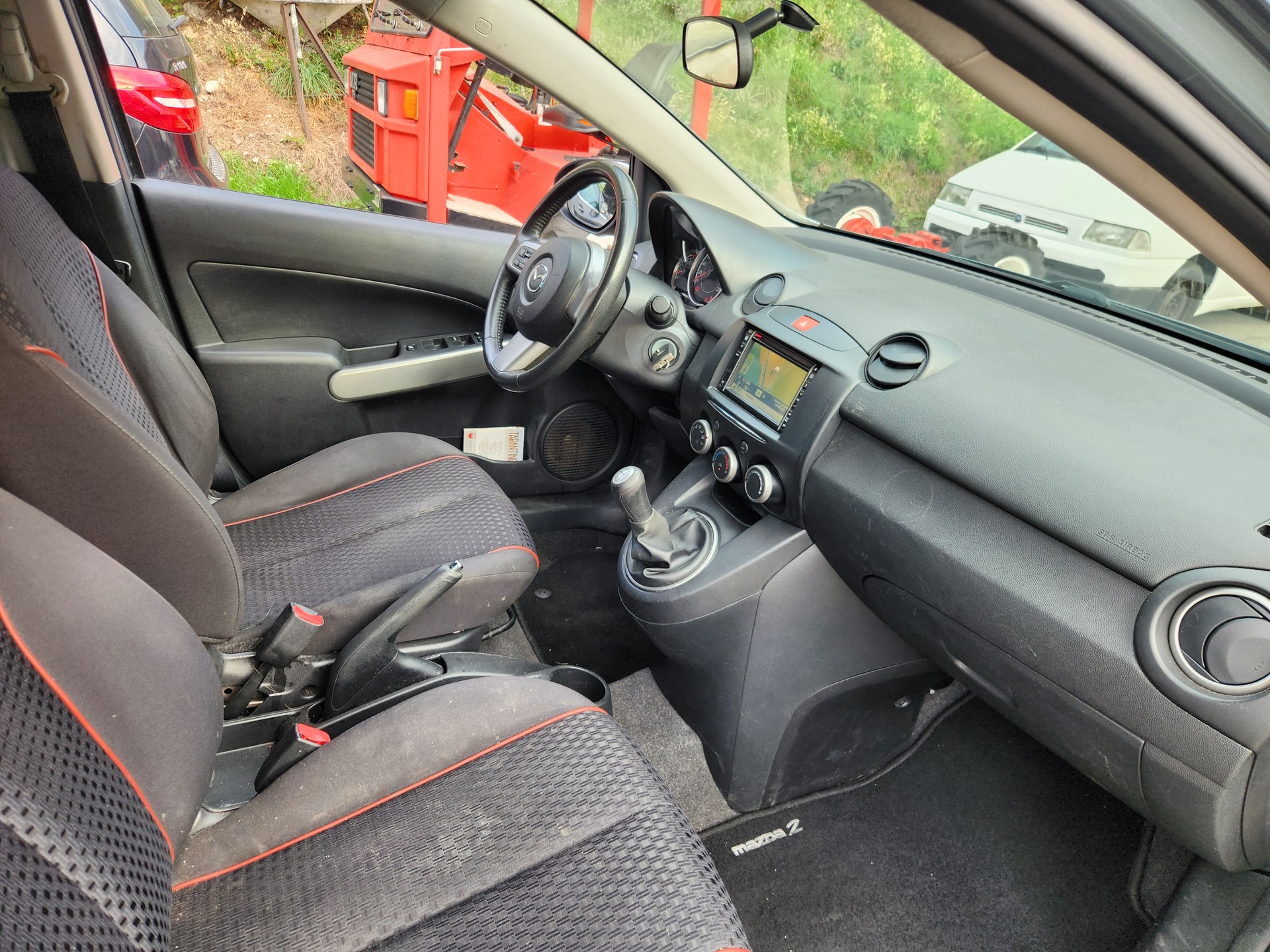 MAZDA 2 1.3i 16V Exclusive-image-10