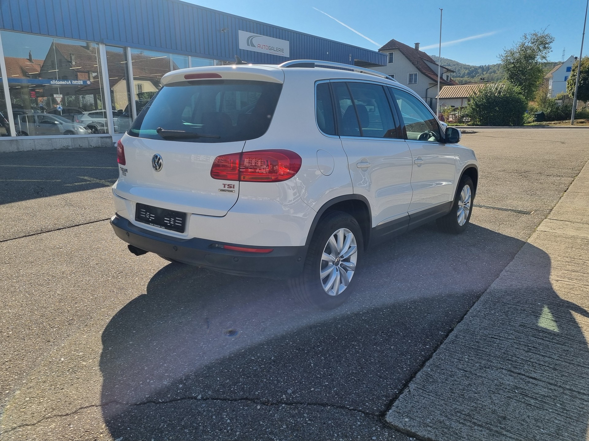 VW Tiguan 1.4 TSI Track&Style 4Motion-image-5