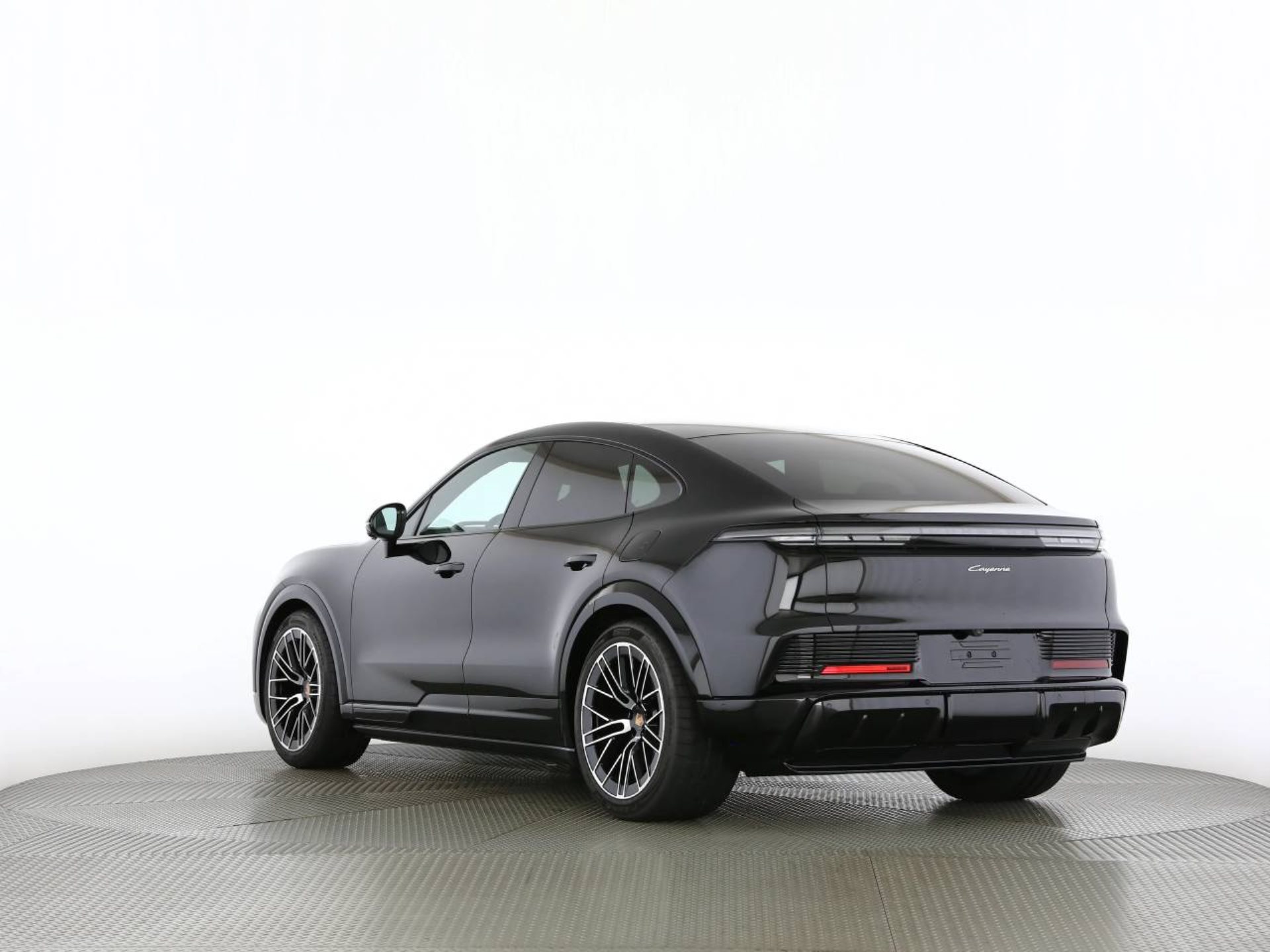 PORSCHE Cayenne Coupé Electric-image-16